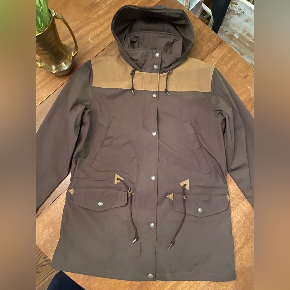 Filson women’s mountain parka